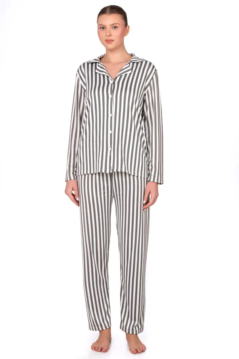 Gri Çizgili Lizbon Kumaş İçi Şardonlu Önden Düğmeli Kadın Pijama Takımı
